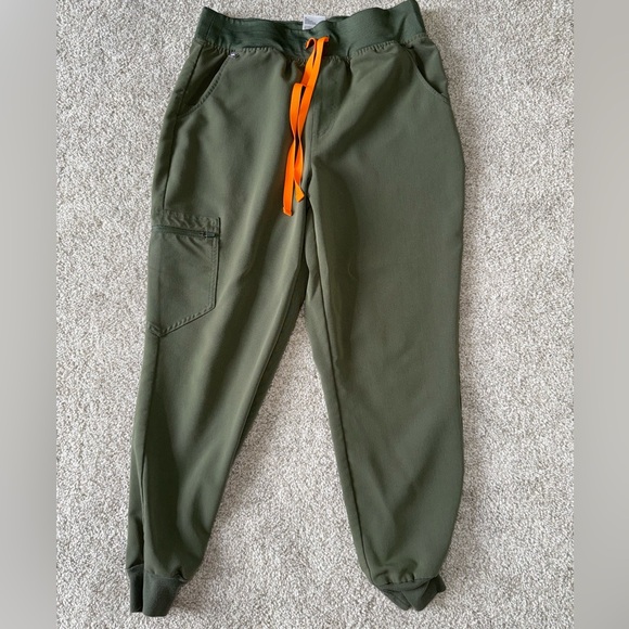 Figs Moss Scrub Set - Picture 3 of 6